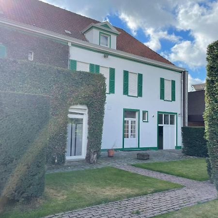 B&B The White House Wielsbeke Bagian luar foto